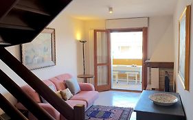 Charming Apartment & Parking By Anthea Homes